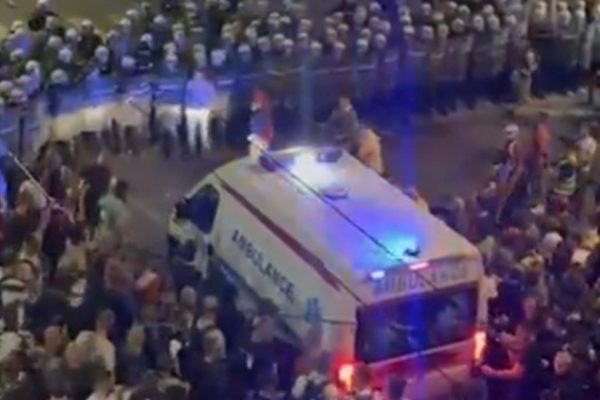 Policijski haos u Beogradu: Hitna pomoć blokirana, građani ili policija krivi?