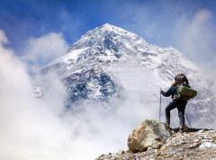 Nepalac Kami Rita popeo se na Mont Everest 31. put, oborivši sopstveni rekord
