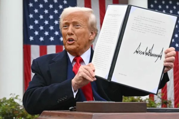 trumpova-doktrina-gledaj-na-drugu-stranu