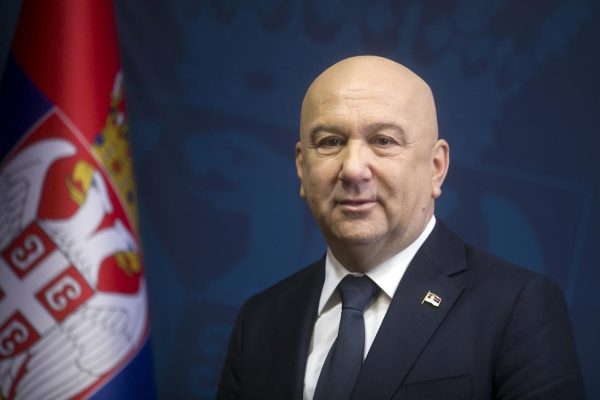 Nasilje na ulicama Beograda na Vidovdan: Haos ili opomena?