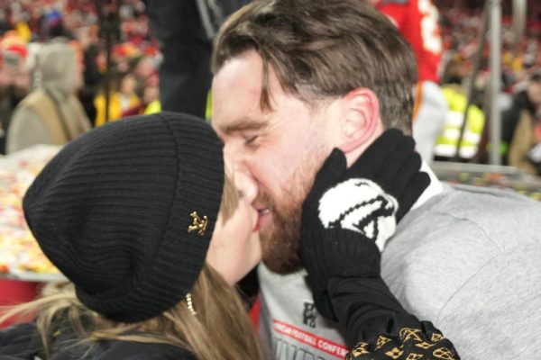 speculations-about-taylor-swift-and-travis-kelce-secret-wedding