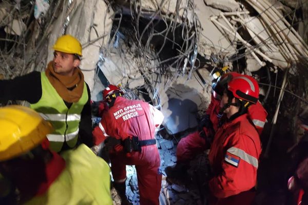 Tragedija u kamenolomu: Radnik zatrpan stijenom, sin gledao smrt uživo