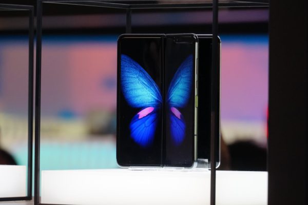 Samsung konačno potvrđuje: Trostruko sklopivi telefon stiže krajem godine!