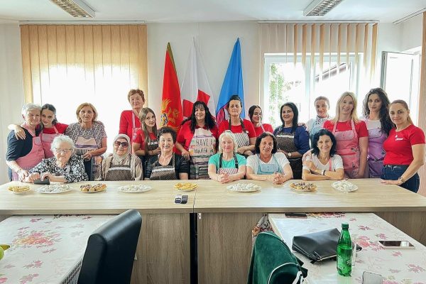 Zalogaj Tradicije u Bijelom Polju: Kolači, Emocije i Zajedništvo Koje Ne Smemo Zaboraviti