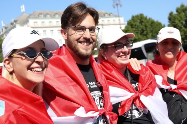 Thompsonov koncert u Zagrebu: Pola milijuna fanova, kontroverze i kaos u centru grada