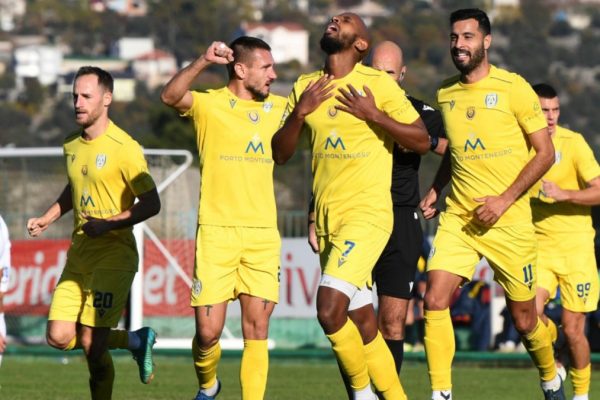 Napadač Abdulahi napustio Arsenal i prešao u Novi Pazar: Šok u Superligi Srbije!